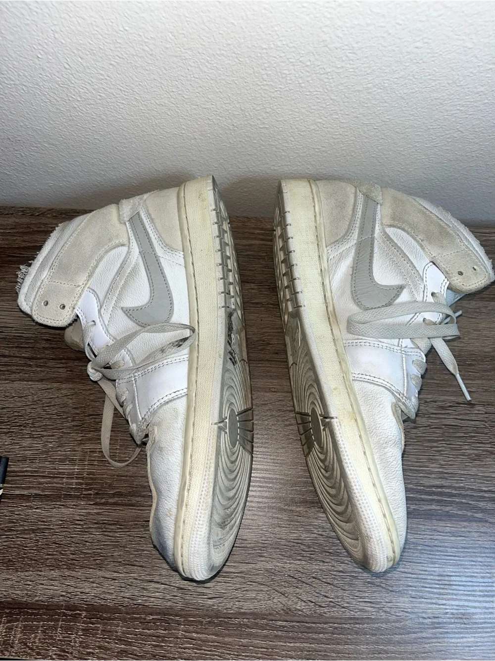 Nike Men’s Air Force Suede White High-Top Sneakers 🌵 10